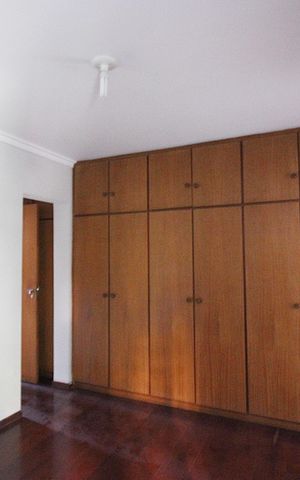 Apartamento à venda com 220m², 3 quartos e 2 vagasSuíte
