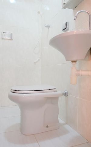 Casa à venda com 200m², 3 quartos e 2 vagasBanheiro de serviço