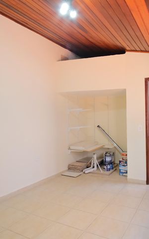 Casa à venda com 200m², 3 quartos e 2 vagasQuarto de Serviço 2