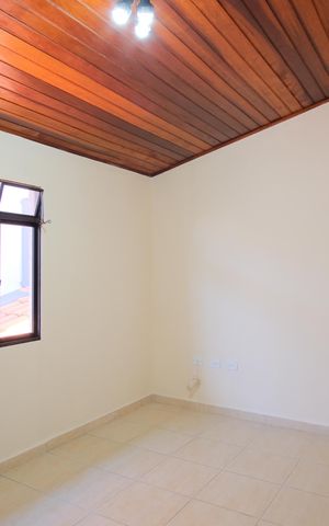 Casa à venda com 200m², 3 quartos e 2 vagasQuarto de Serviço 2