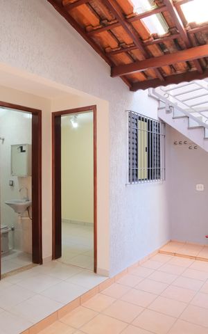 Casa à venda com 200m², 3 quartos e 2 vagasQuintal