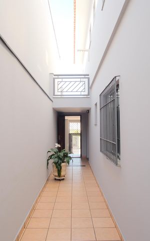 Casa à venda com 200m², 3 quartos e 2 vagasQuintal