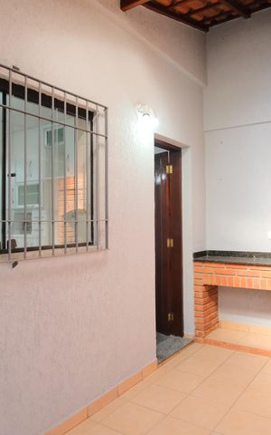 Casa à venda com 200m², 3 quartos e 2 vagasQuintal