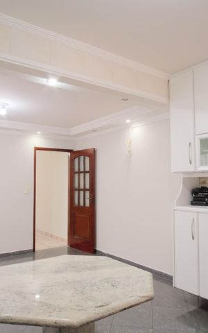 Casa à venda com 200m², 3 quartos e 2 vagasCozinha