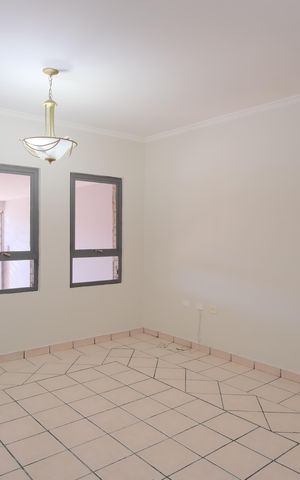 Casa à venda com 200m², 3 quartos e 2 vagasSala
