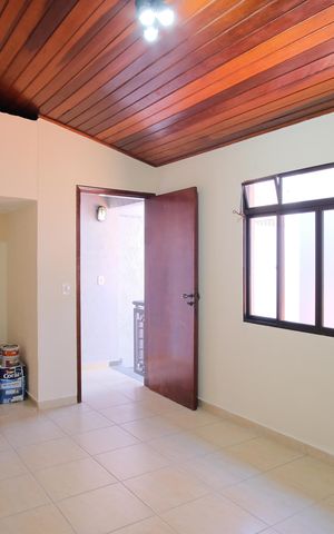 Casa à venda com 200m², 3 quartos e 2 vagasQuarto de Serviço 2
