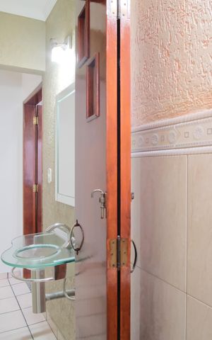 Casa à venda com 200m², 3 quartos e 2 vagasLavabo