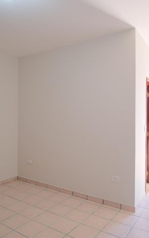Casa à venda com 200m², 3 quartos e 2 vagasSuíte