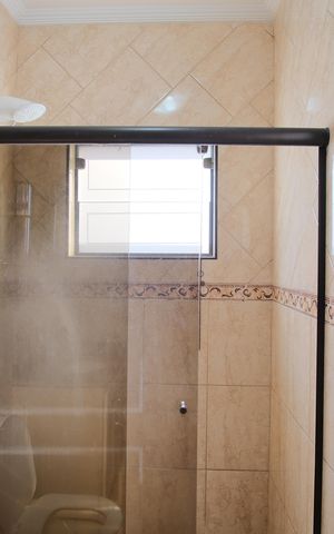 Casa à venda com 200m², 3 quartos e 2 vagasBanheiro da Suíte