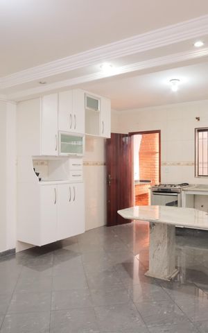 Casa à venda com 200m², 3 quartos e 2 vagasCozinha