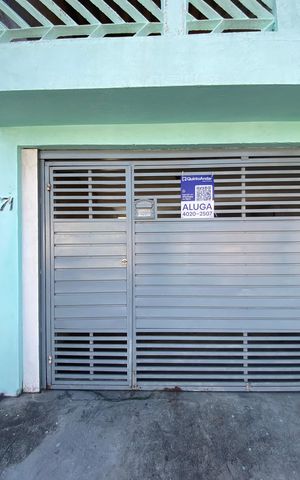 Casa para alugar com 70m², 2 quartos e sem vaga Casa para alugar com 70m², 2 quartos e sem vagaFachada + placa