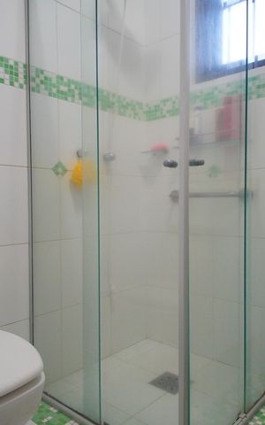 Casa à venda com 249m², 4 quartos e 5 vagasBanheiro Social