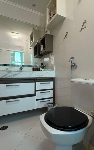 Apartamento à venda com 467m², 4 quartos e 3 vagasBanheiro da Suíte 1