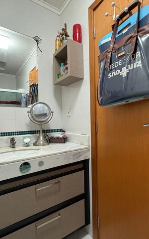 Apartamento à venda com 467m², 4 quartos e 3 vagasBanheiro da Suíte 2