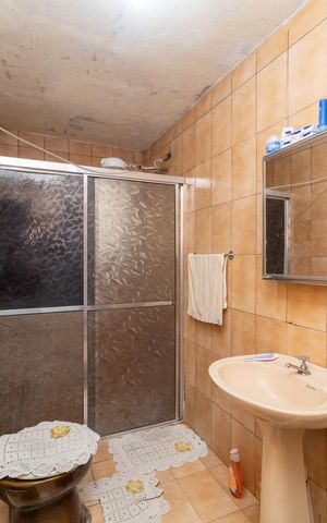 Casa à venda com 300m², 4 quartos e 2 vagasBanheiro da Casa 02