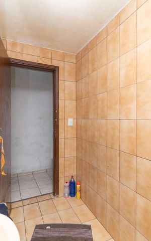 Casa à venda com 300m², 4 quartos e 2 vagasBanheiro da Casa 02