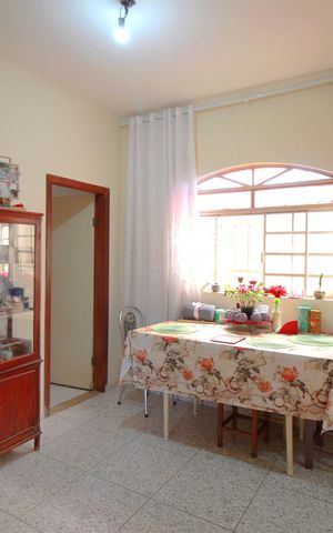 Casa à venda com 208m², 3 quartos e 2 vagasSala de Jantar