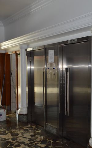 Apartamento à venda com 70m², 1 quarto e sem vagaElevadores