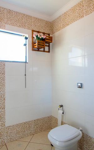 Casa à venda com 183m², 3 quartos e 2 vagas Casa à venda com 183m², 3 quartos e 2 vagasBanheiro 1