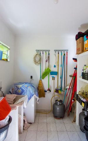 Casa à venda com 183m², 3 quartos e 2 vagas Casa à venda com 183m², 3 quartos e 2 vagasÁrea de serviço