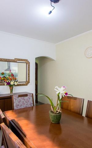 Casa à venda com 183m², 3 quartos e 2 vagas Casa à venda com 183m², 3 quartos e 2 vagasCopa