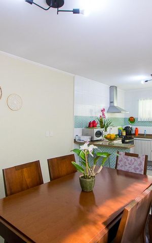 Casa à venda com 183m², 3 quartos e 2 vagas Casa à venda com 183m², 3 quartos e 2 vagasCopa