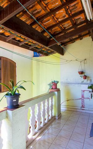Casa à venda com 183m², 3 quartos e 2 vagas Casa à venda com 183m², 3 quartos e 2 vagasEspaço gourmet