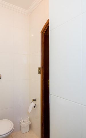 Casa à venda com 183m², 3 quartos e 2 vagas Casa à venda com 183m², 3 quartos e 2 vagasBanheiro da Suíte