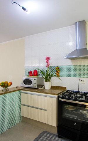 Casa à venda com 183m², 3 quartos e 2 vagas Casa à venda com 183m², 3 quartos e 2 vagasCozinha