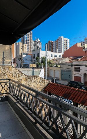 Casa à venda com 276m², 4 quartos e 6 vagas Casa à venda com 276m², 4 quartos e 6 vagasVaranda do Quarto 1
