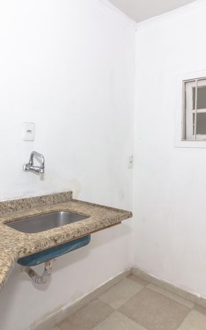 Casa à venda com 108m², 3 quartos e sem vaga Casa à venda com 108m², 3 quartos e sem vagaCozinha