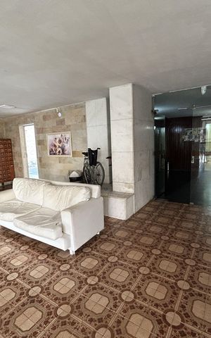 Apartamento à venda com 74m², 2 quartos e 1 vagaHall de entrada