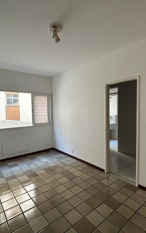 Apartamento à venda com 74m², 2 quartos e 1 vagaSala