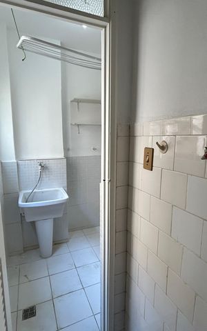 Apartamento à venda com 74m², 2 quartos e 1 vagaBanheiro de serviço