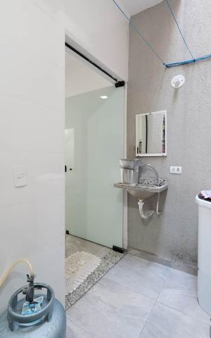 Casa à venda com 75m², 2 quartos e 1 vagaÁrea de Serviço