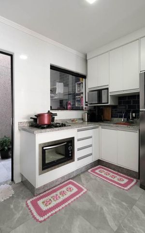 Casa à venda com 75m², 2 quartos e 1 vagaSala/Cozinha