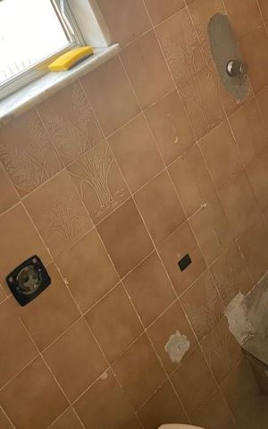 Apartamento à venda com 75m², 2 quartos e 1 vaga Apartamento à venda com 75m², 2 quartos e 1 vagaBanheiro