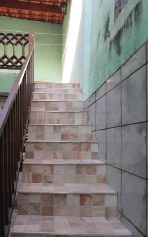Casa à venda com 140m², 2 quartos e 2 vagas Casa à venda com 140m², 2 quartos e 2 vagasescada