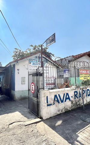 Casa para alugar com 280m², 2 quartos e 6 vagas Casa para alugar com 280m², 2 quartos e 6 vagasFachada