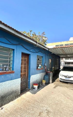 Casa para alugar com 280m², 2 quartos e 6 vagas Casa para alugar com 280m², 2 quartos e 6 vagasÁrea externa