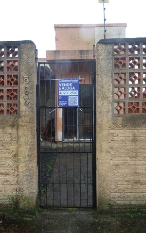 Casa à venda com 73m², 3 quartos e 2 vagasPlaca