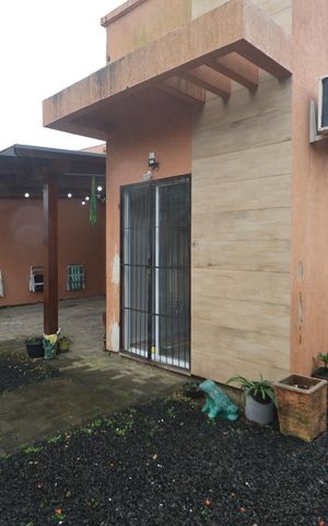 Casa à venda com 73m², 3 quartos e 2 vagasÁrea externa