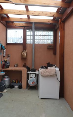 Casa à venda com 73m², 3 quartos e 2 vagasÁrea de Serviço