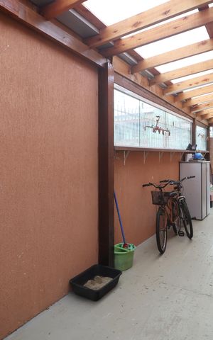 Casa à venda com 73m², 3 quartos e 2 vagasÁrea de Serviço