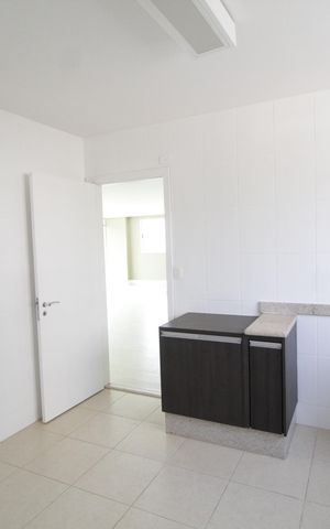 Apartamento para alugar com 180m², 3 quartos e 3 vagasCozinha