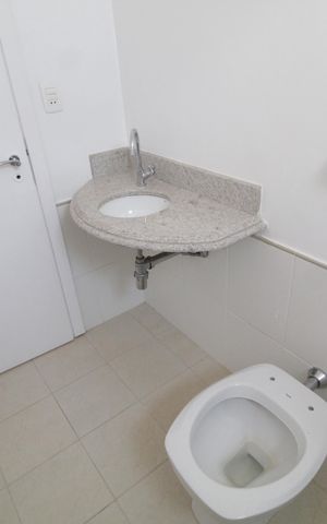 Apartamento para alugar com 180m², 3 quartos e 3 vagasBanheiro do Quarto 2