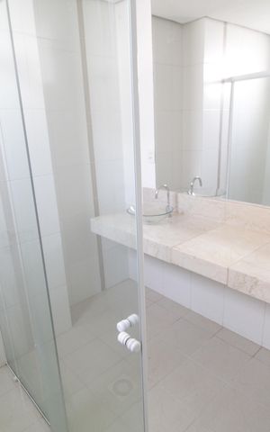 Apartamento para alugar com 180m², 3 quartos e 3 vagasBanheiro do Quarto 3