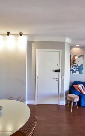 Apartamento à venda com 100m², 2 quartos e 2 vagasSala
