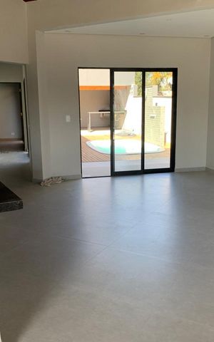 Casa de condomínio para alugar com 380m², 3 quartos e 2 vagas Casa de condomínio para alugar com 380m², 3 quartos e 2 vagasSala