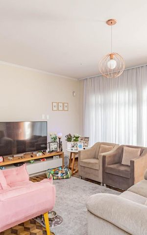 Casa à venda com 210m², 3 quartos e 5 vagasSala